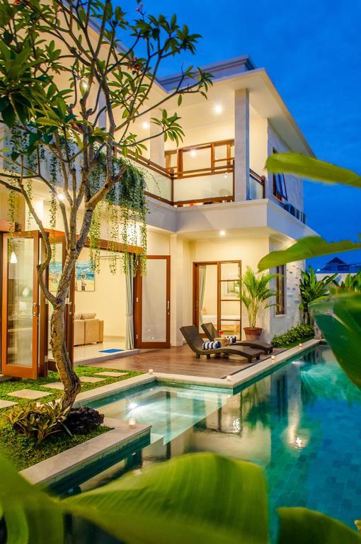 Villa Tepi Sungai Legian Habitación foto
